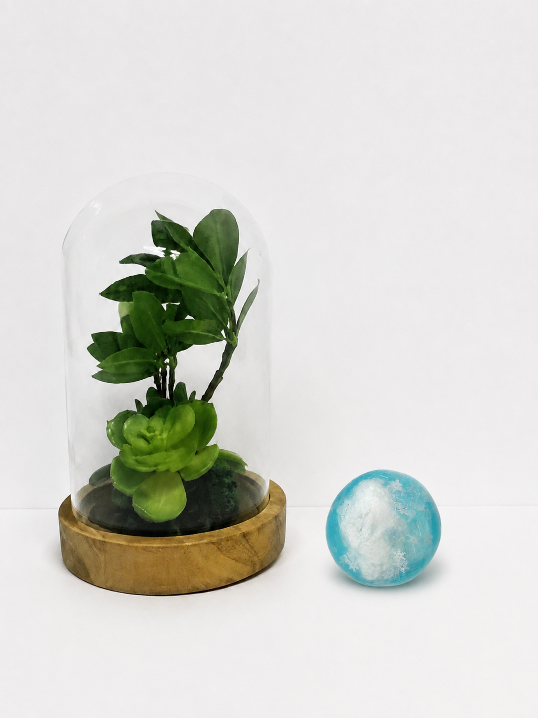 Frozen Crystal Crackle Stress Ball